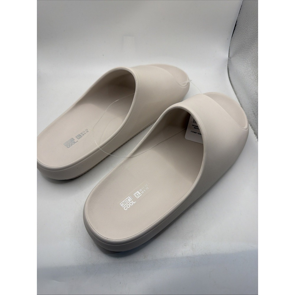 32 Degree Cool Cushion Slide, Wear anywhere White Size W 7.5-8.5, M 5.5-6.5